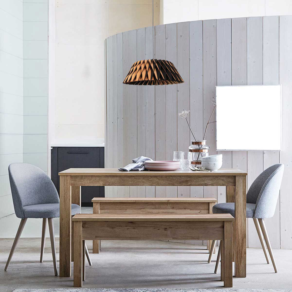 Suspension en bois ajouré motif zigzag noir et naturel – Ø46 cm