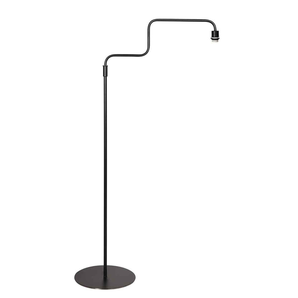 Lampadaire en métal noir abat-jour rotin naturel orientable – H165 cm