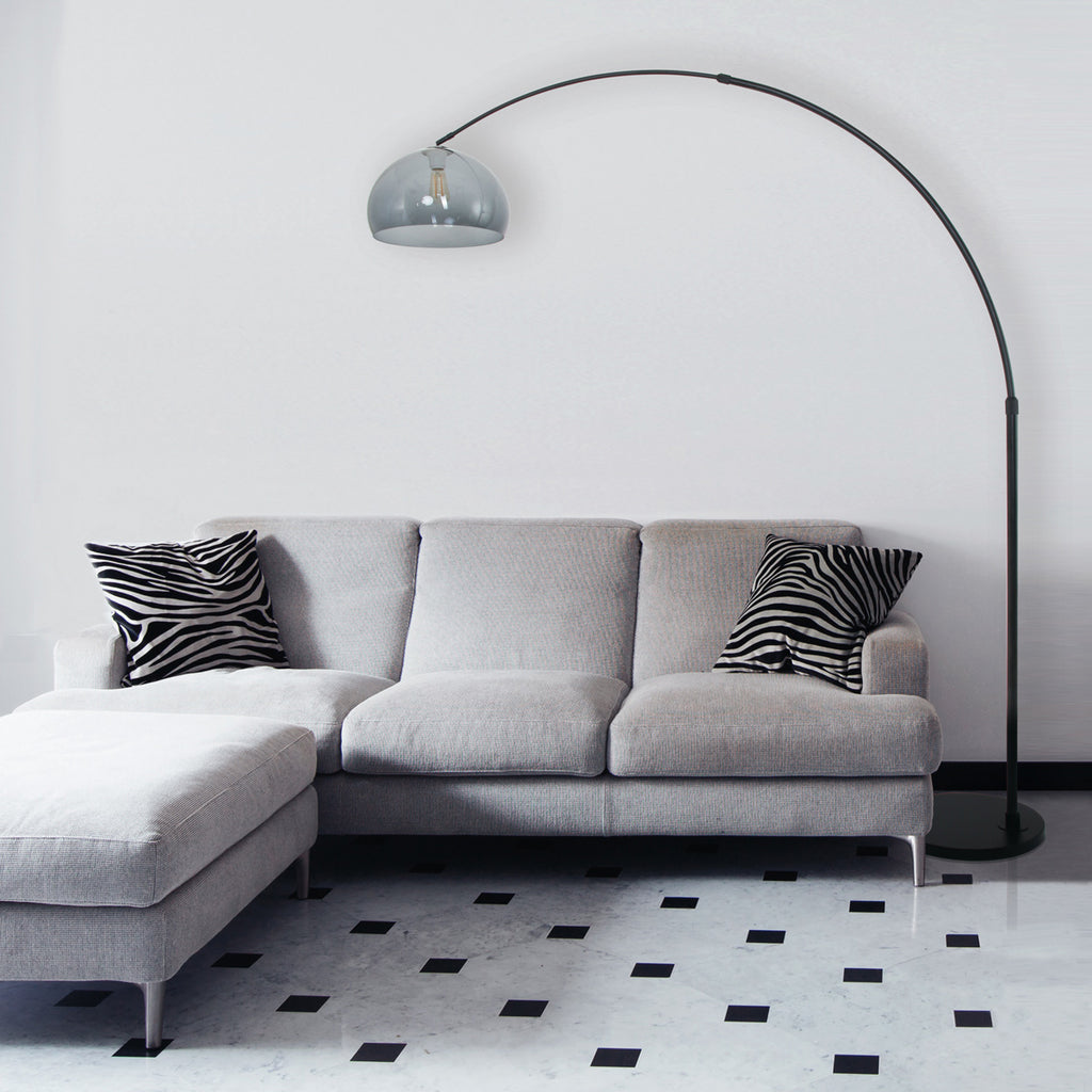 Lampadaire arqué en métal noir abat-jour dôme verre fumé – H230 cm