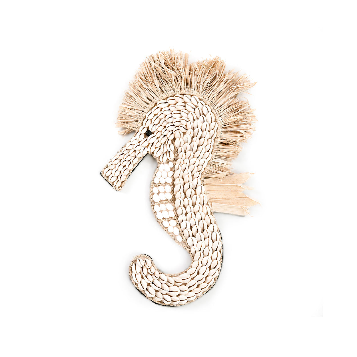 Déco murale hippocampe – Coquillages blancs et raphia – H40 cm