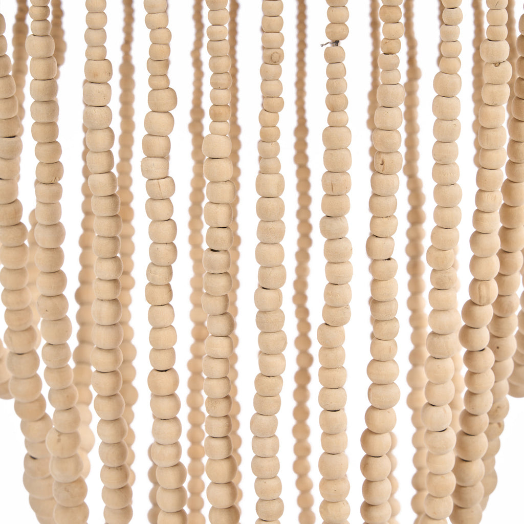 Suspension en perles de bois naturel silhouette goutte – H80 cm