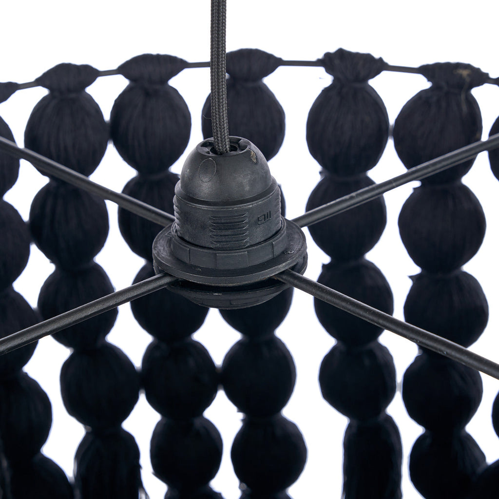 Suspension en coton noir à perles et pompons effet cascade – H160 cm