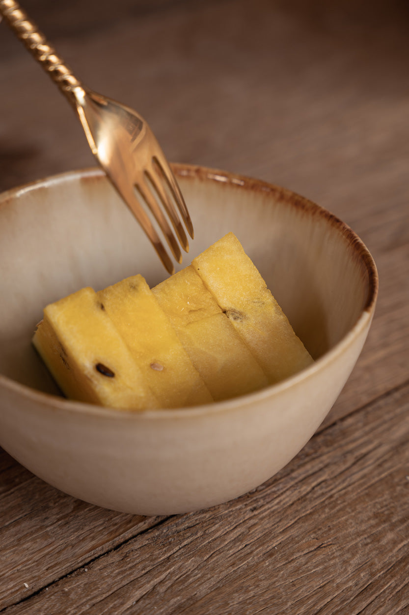 La fourchette en or avec ananas