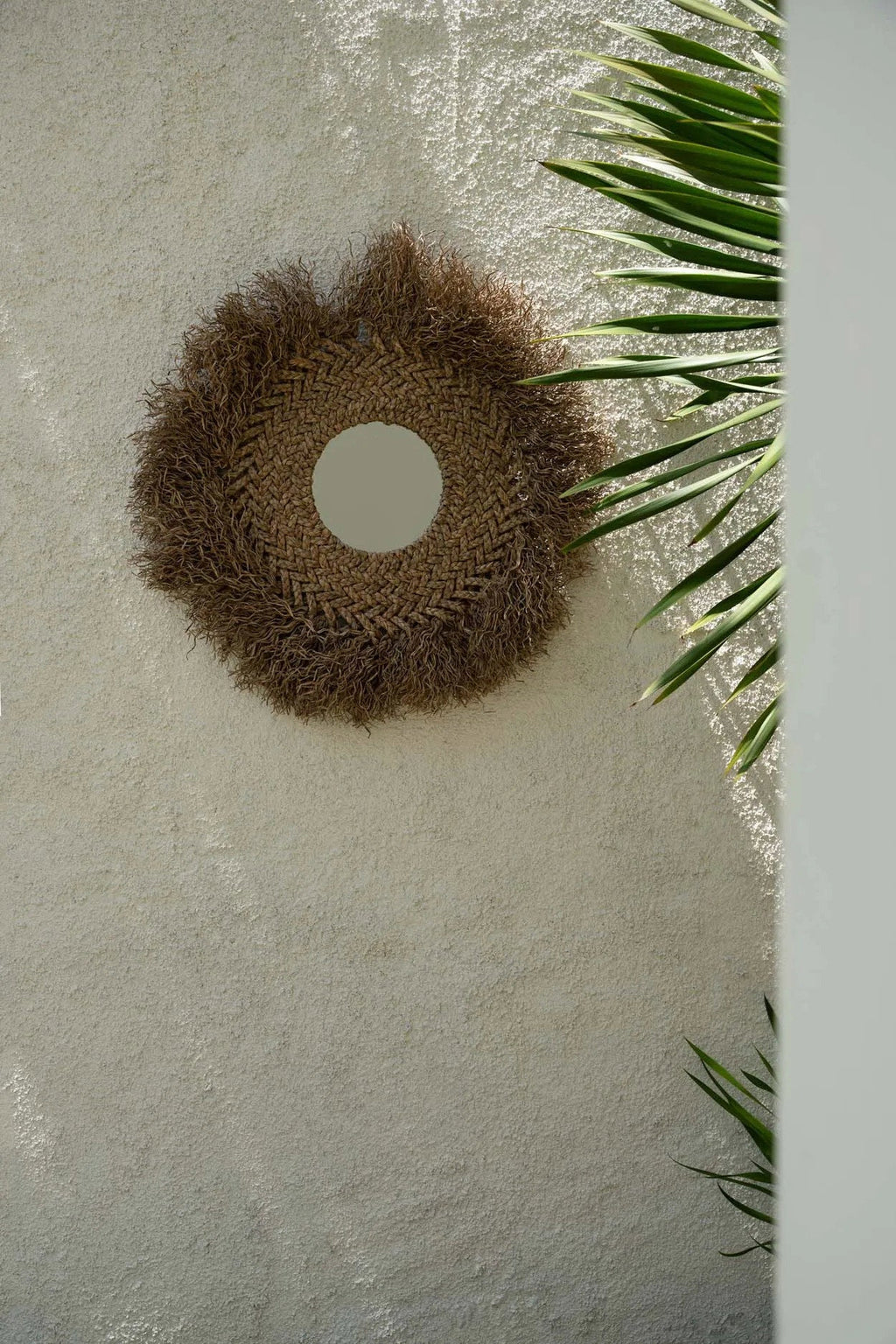 Miroir rond mural en jacinthe d’eau naturelle avec franges – Ø75 cm