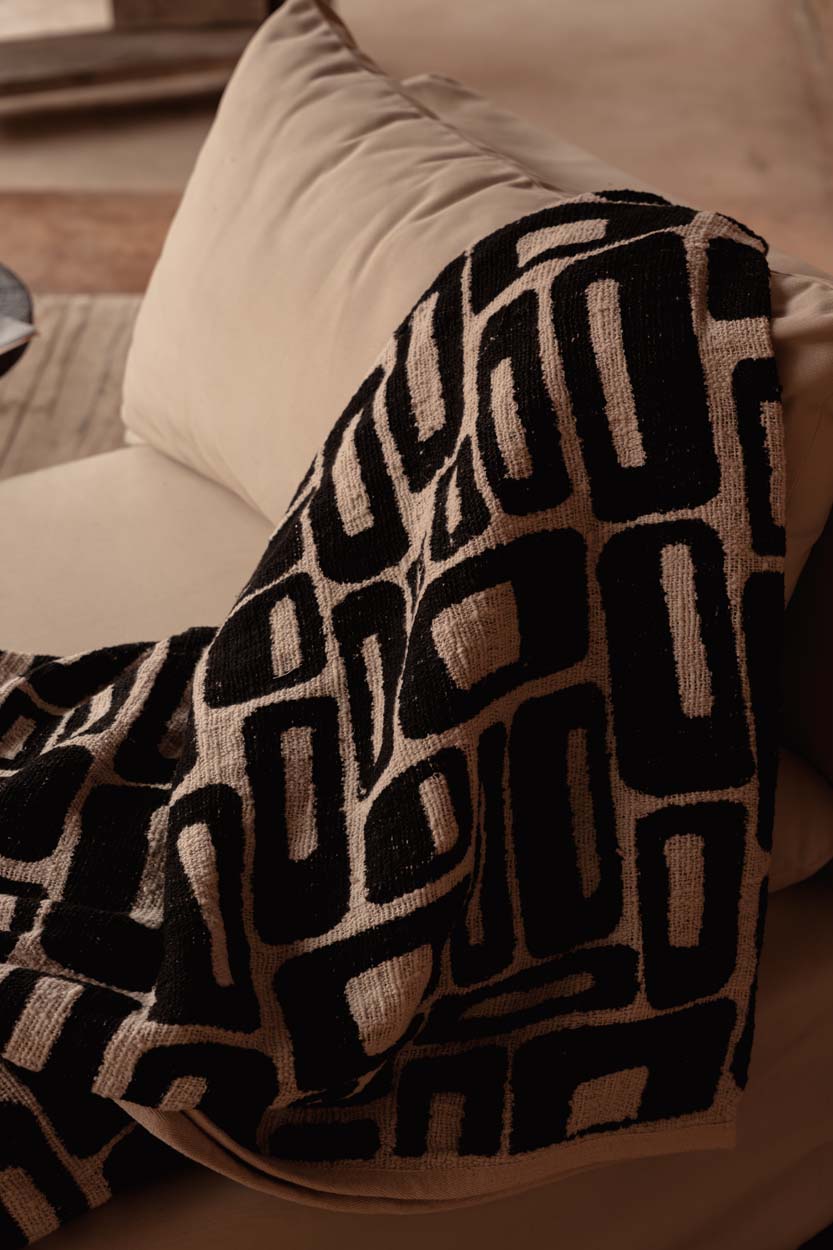 Jeté de lit en coton motif aztèque noir naturel 240x128