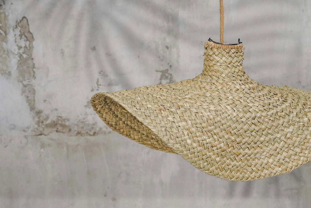 Suspension en jacinthe d'eau tressée forme organique beige – Ø60 cm