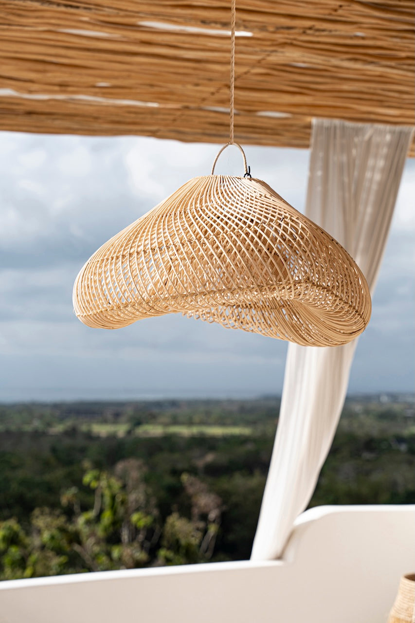 Suspension en rotin ajouré forme ondulée naturel – Ø50 cm