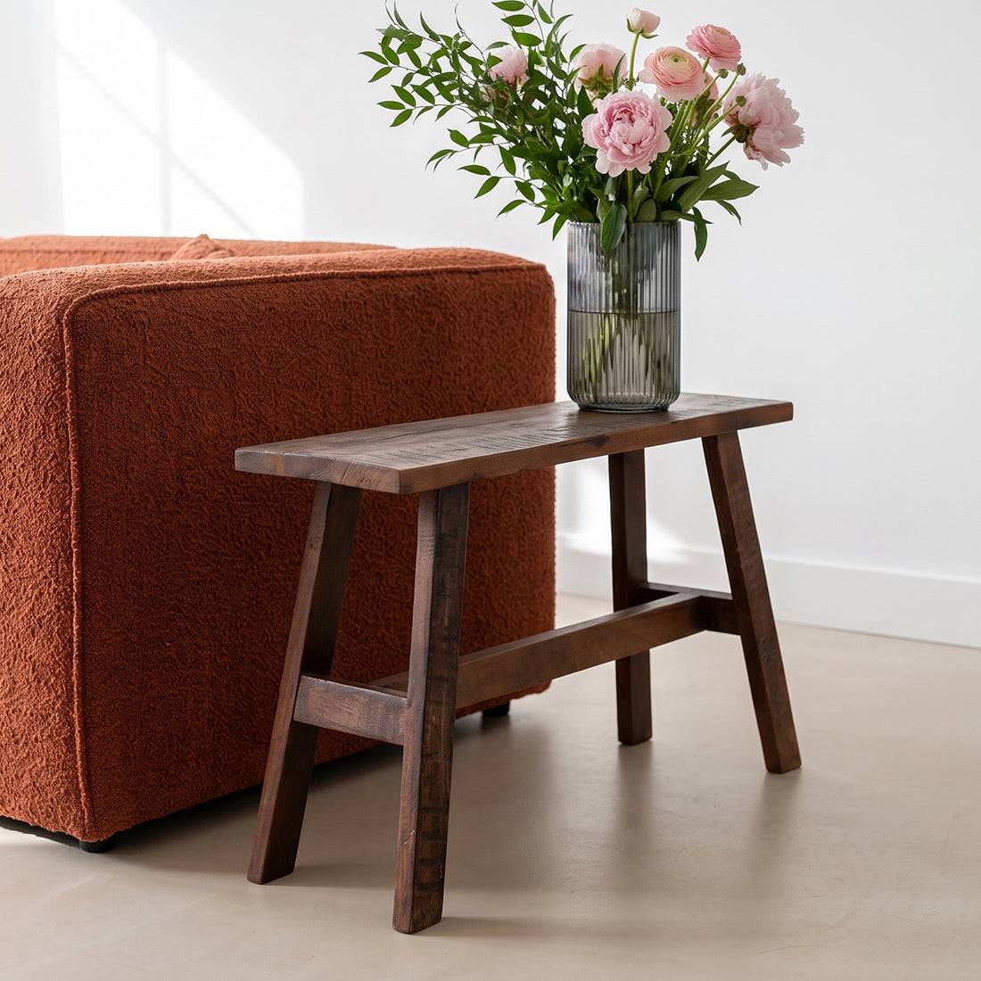 Banc en bois recyclé brun au look industriel rustique – 85x20 cm