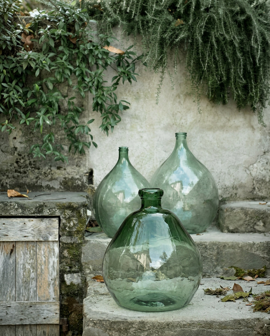 Vase bouteille en verre recyclé vert texturé – H50 cm