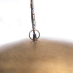 Suspension en métal martelé laiton torsadé XL – 100x70 cm
