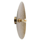 Applique murale ronde en laiton martelé avec douille centrale – Ø55 cm