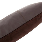 Housse coussin cuir marron  avec coutures décoratives - 30x50 cm