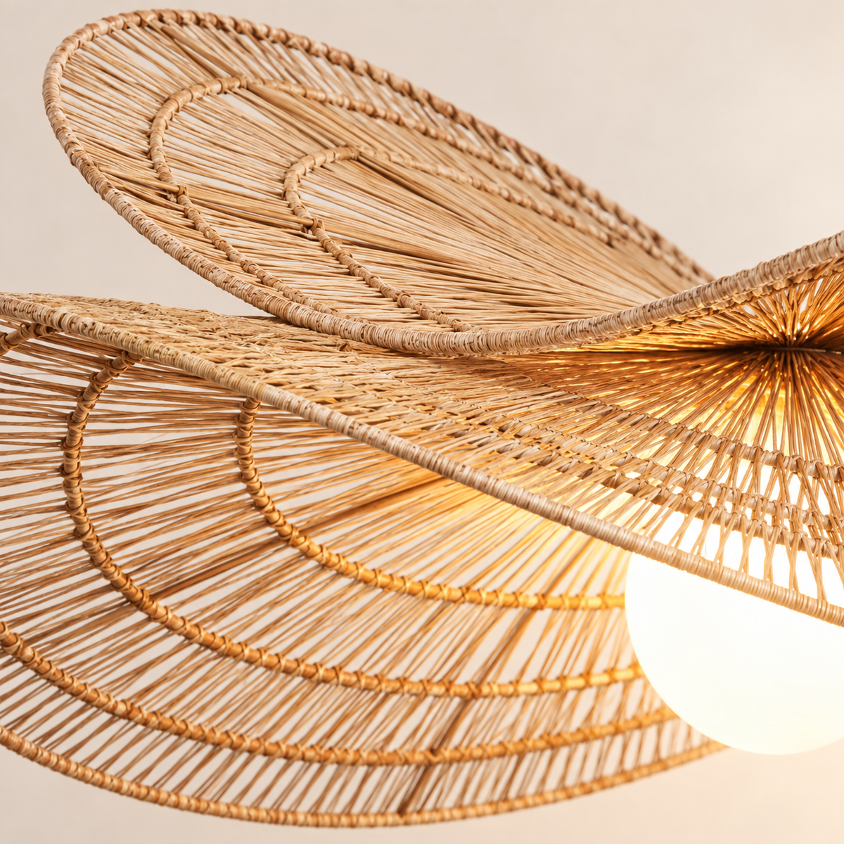Suspension Papillon en Rotin et Osier ALIZÉ - Ø 40 cm