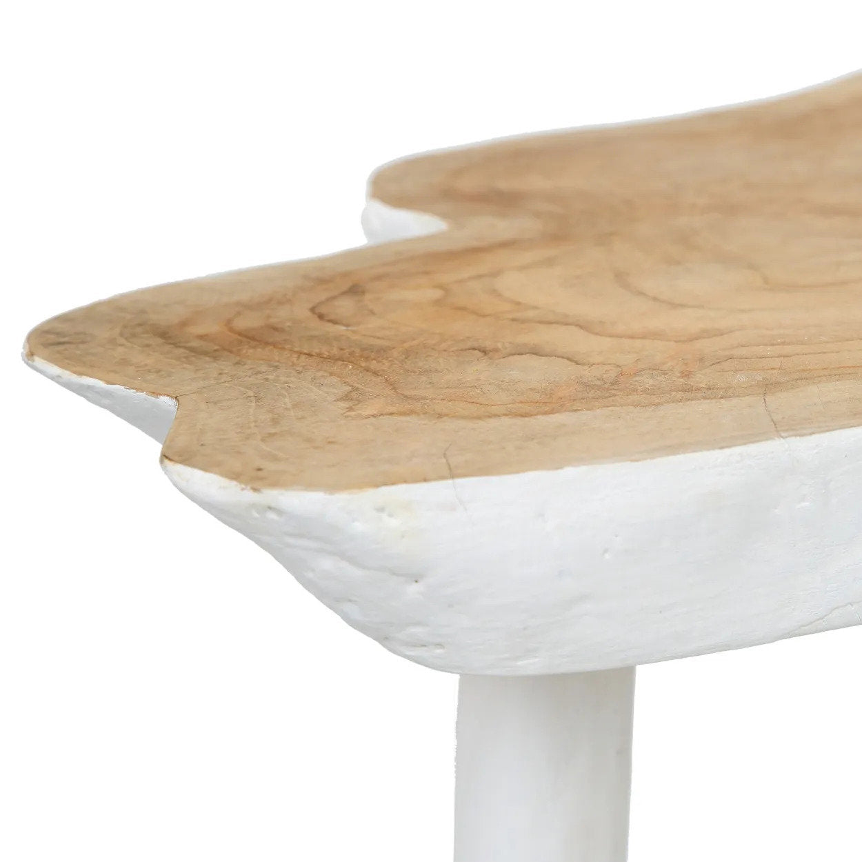 Table d’appoint en teck massif blanc naturel forme organique – 45x45 cm