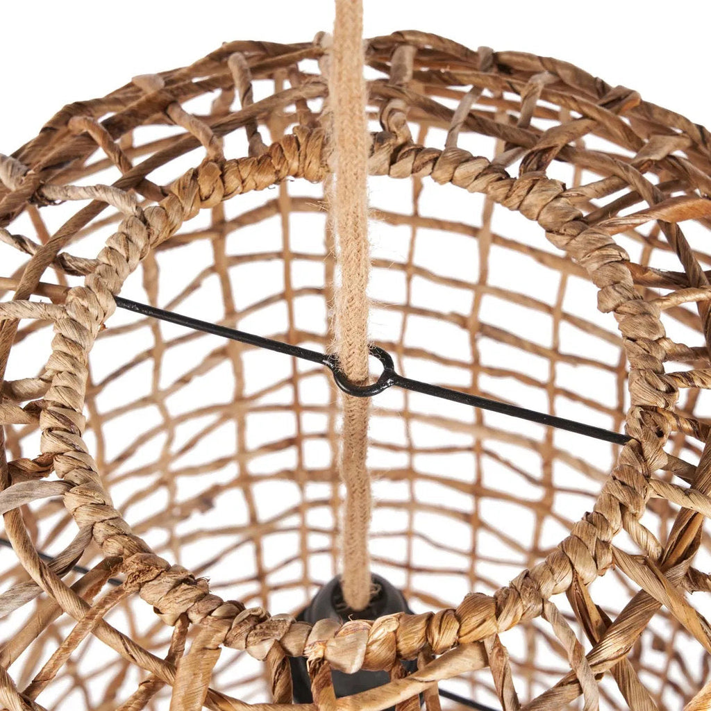 Suspension cylindrique en feuille de bananier ajourée naturelle – H74 cm
