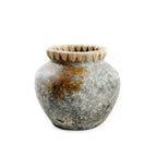 Vase en terre cuite gris antique bord raphia 19 cm