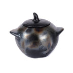 Pot artisanal en terracotta – Finition noire brute