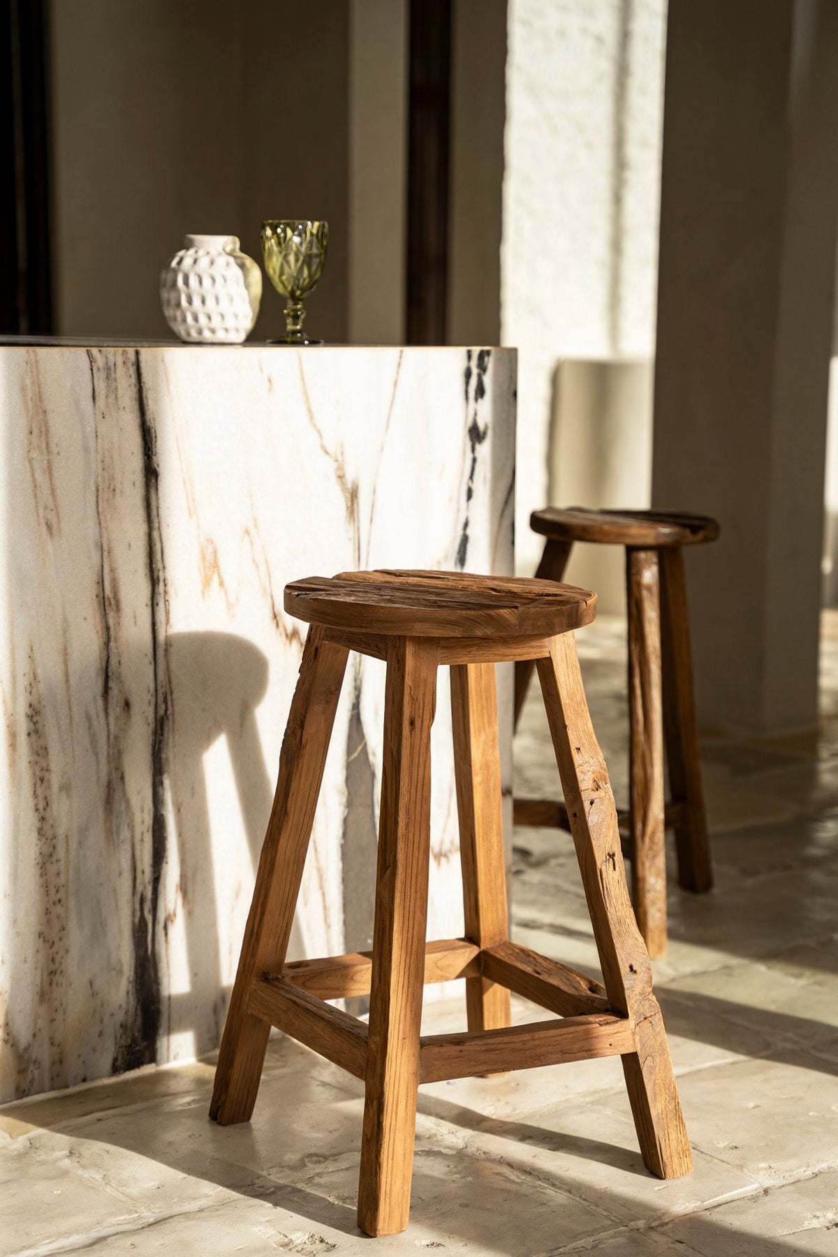 Tabouret de bar en teck recyclé brun naturel assise ronde – H70 cm
