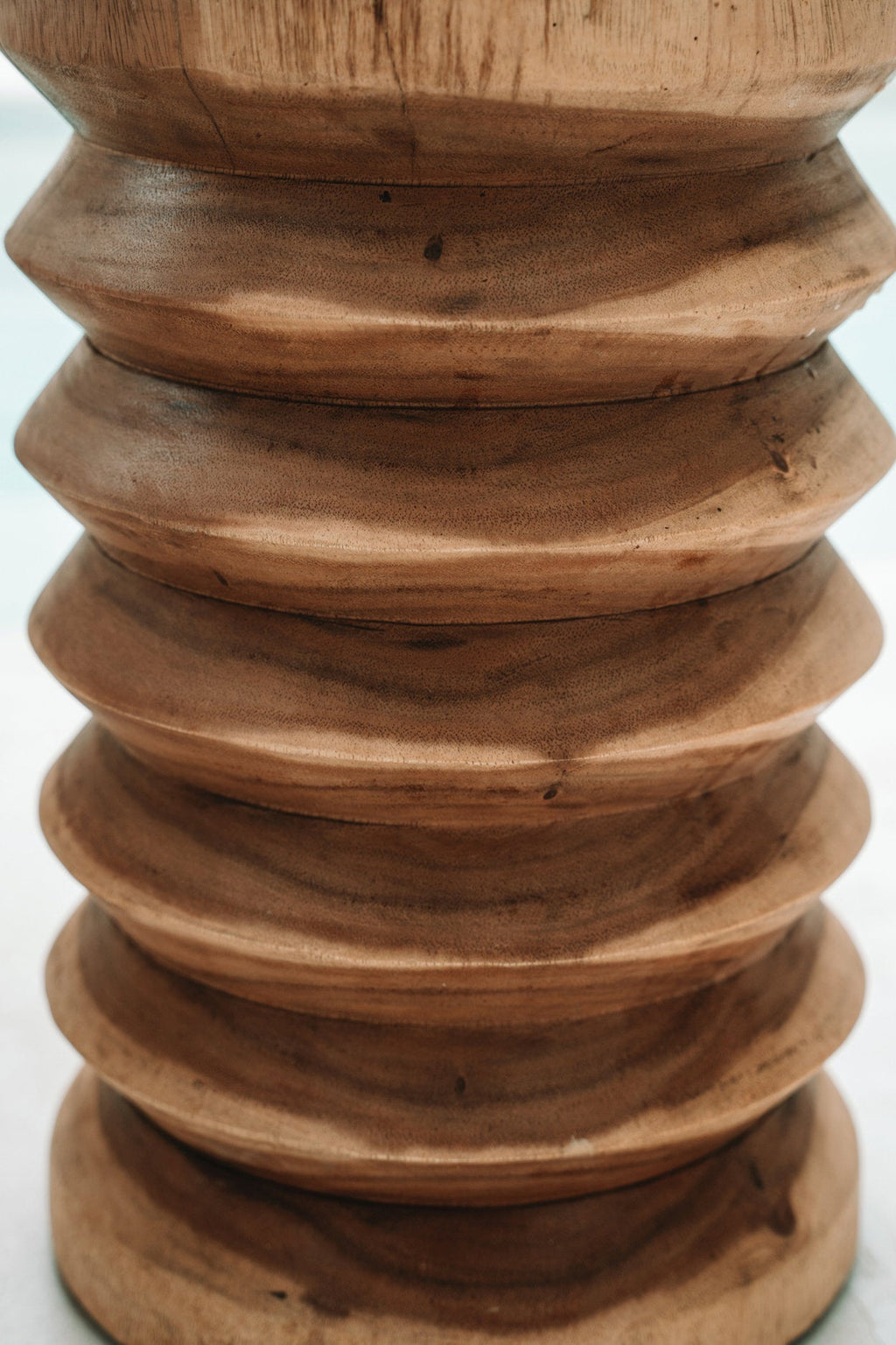 Tabouret en bois massif de Suar naturel 45 cm