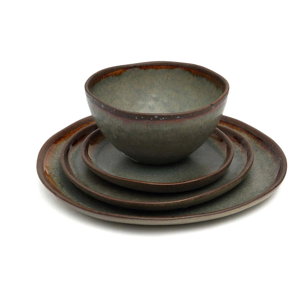Bol en grès émaillé gris-vert bord brun forme organique artisanale