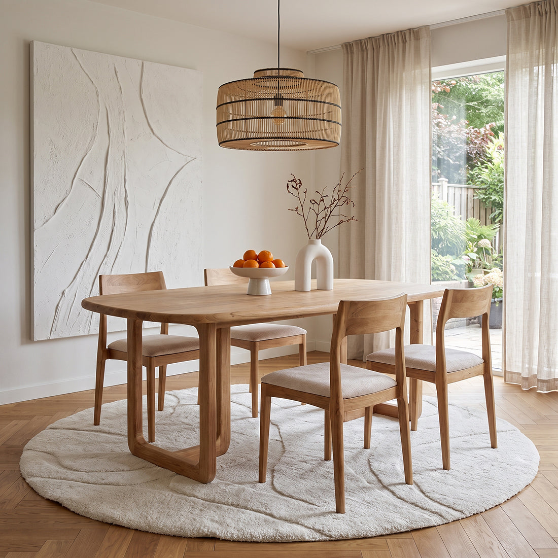 Chaise de salle à manger en bois de teck et tissu beige ajourée