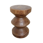 Table d’appoint en teck massif forme sablier finition naturelle – H45 cm