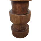 Tabouret en teck massif naturel forme totem pour bar ou salon – H65 cm