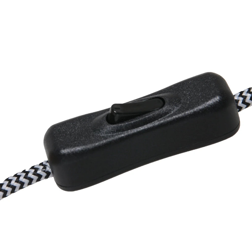 Interrupteur en ligne noir sur cordon électrique zigzag pour applique murale en métal