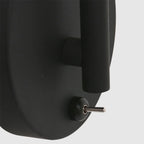 Applique murale noire en métal avec bras orientable et interrupteur intégré