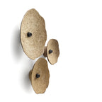 Applique murale organique beige papier mâché Ø45 cm, 3 sconces circulaires texturés