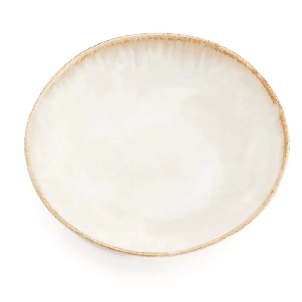 Assiette creuse en grès émaillé crème bord doré artisanale texturée