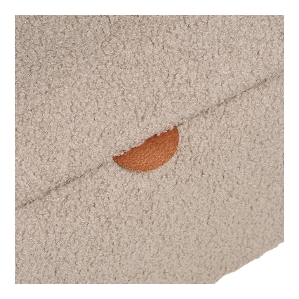 Banc bouclé beige avec rangement, pieds bois clair, forme capsule 95x37 cm