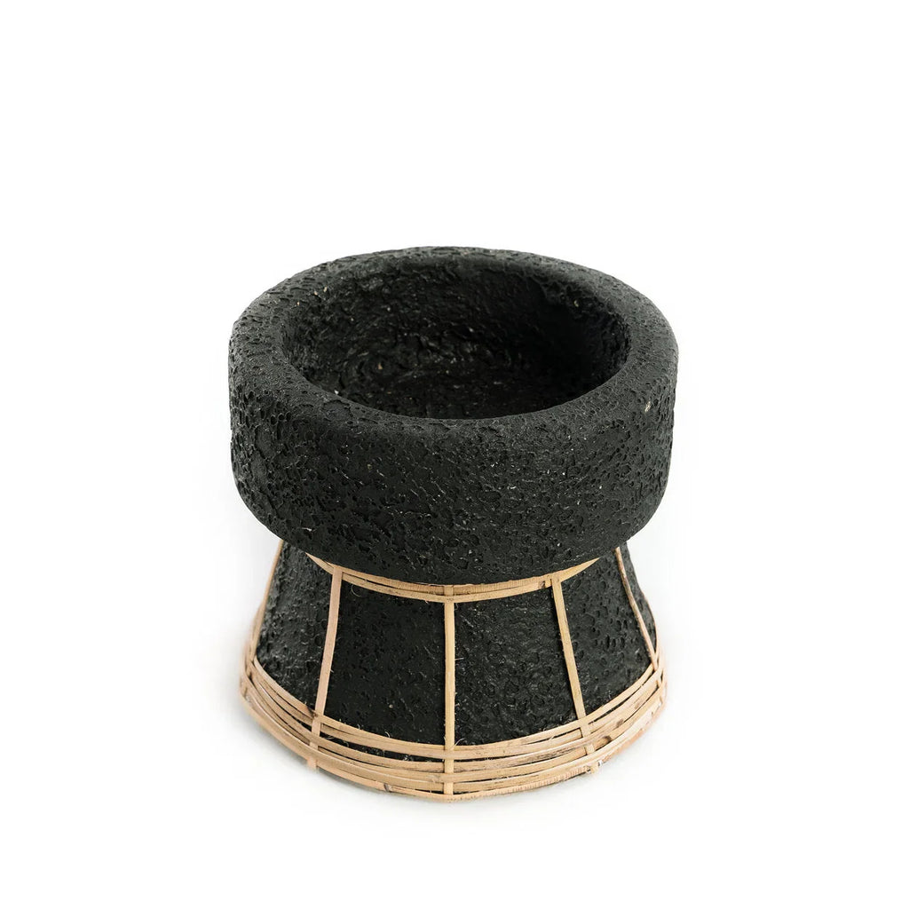 Bougeoir en terre cuite et rotin noir 12 cm avec mortier de pierre volcanique noire