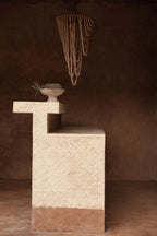 Coupe décorative résine rose marbrée pied organique terracotta ananas