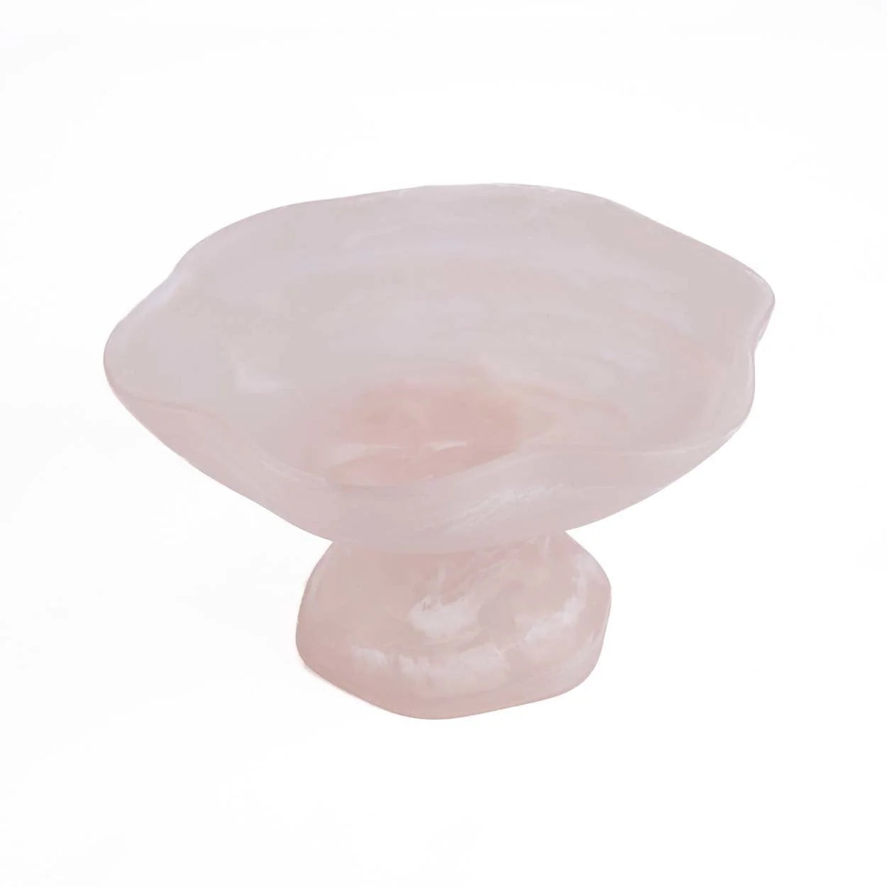 Coupe décorative en résine rose quartz translucide marbrée sur pied organique poli