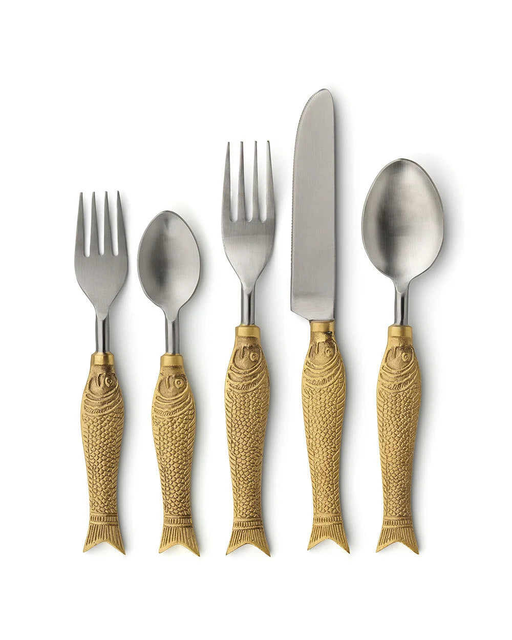 Set de cinq pièces de couverts en métal doré et argenté avec manche poisson sculpté