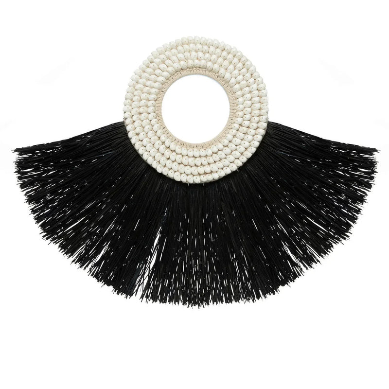Décoration murale en alang-alang noir et coquillages 86 cm