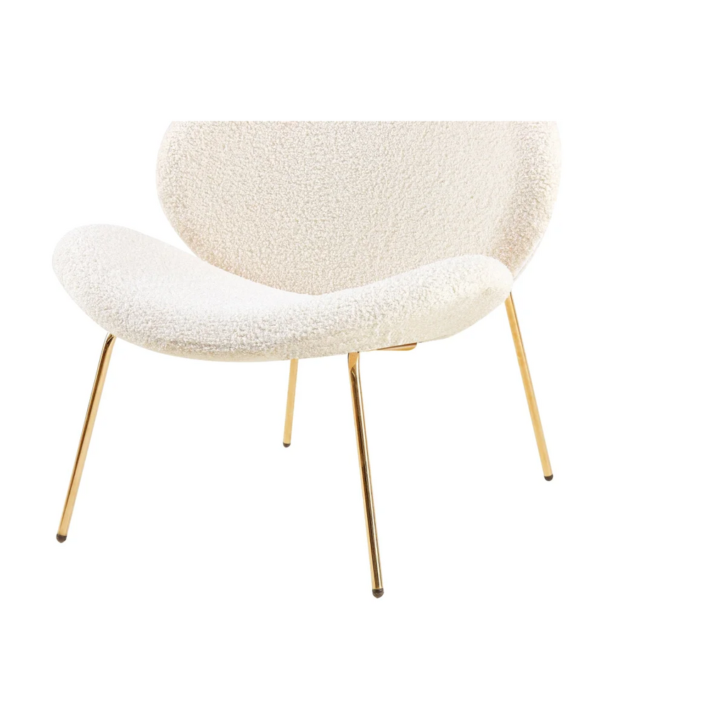 Fauteuil lounge bouclé écru avec pieds dorés en forme coquille, lot de 2