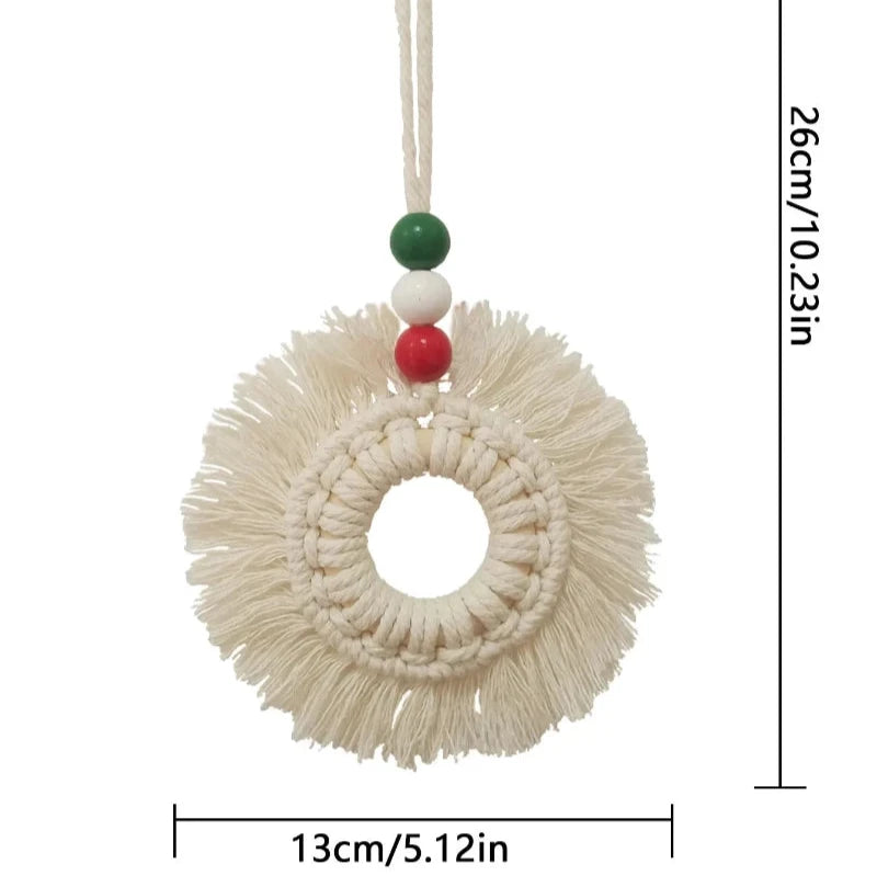 Dimensions du flocon en macramé : 13 cm de diamètre, suspension artisanale en coton