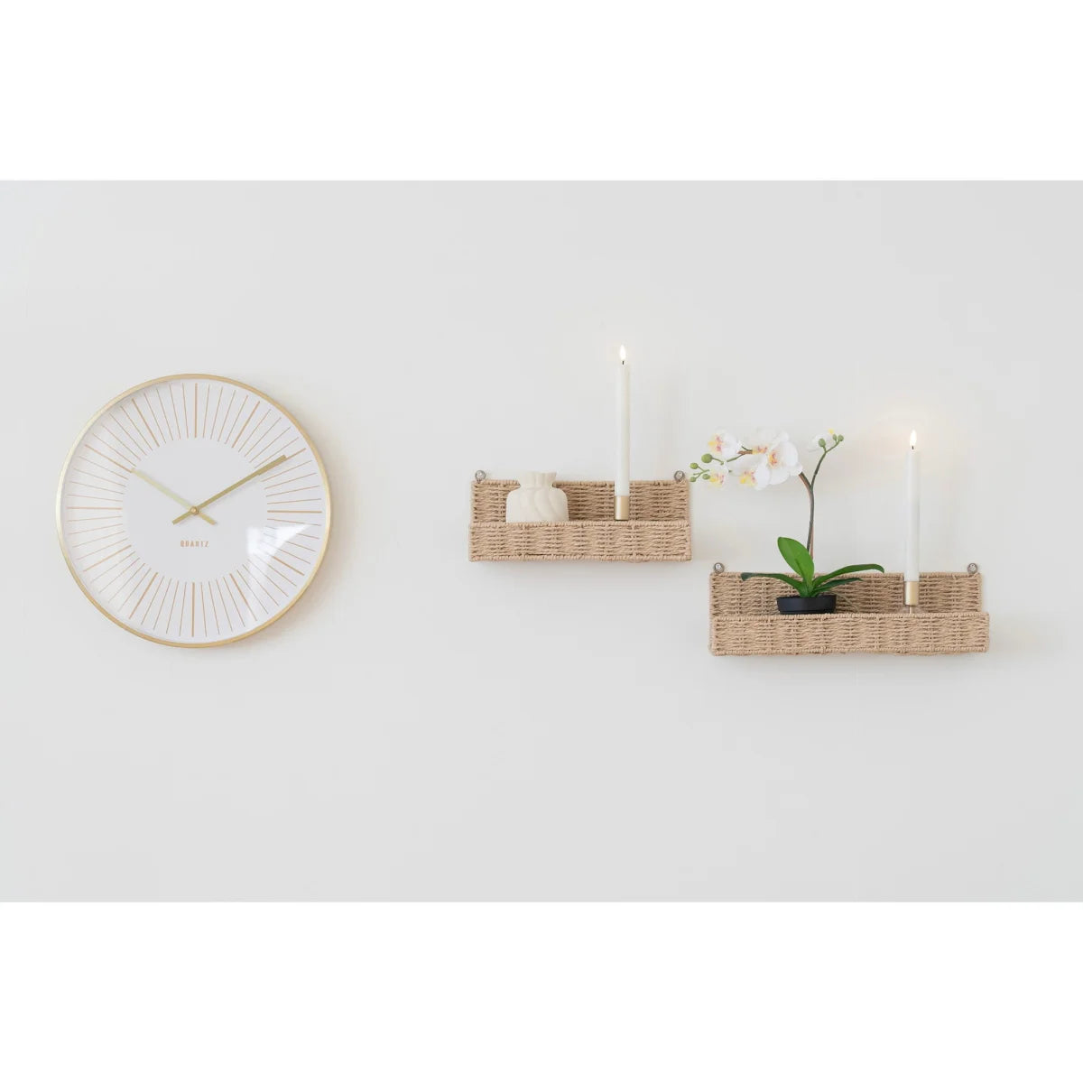 Étagère murale tissée beige à deux niveaux pour bougies ou plantes