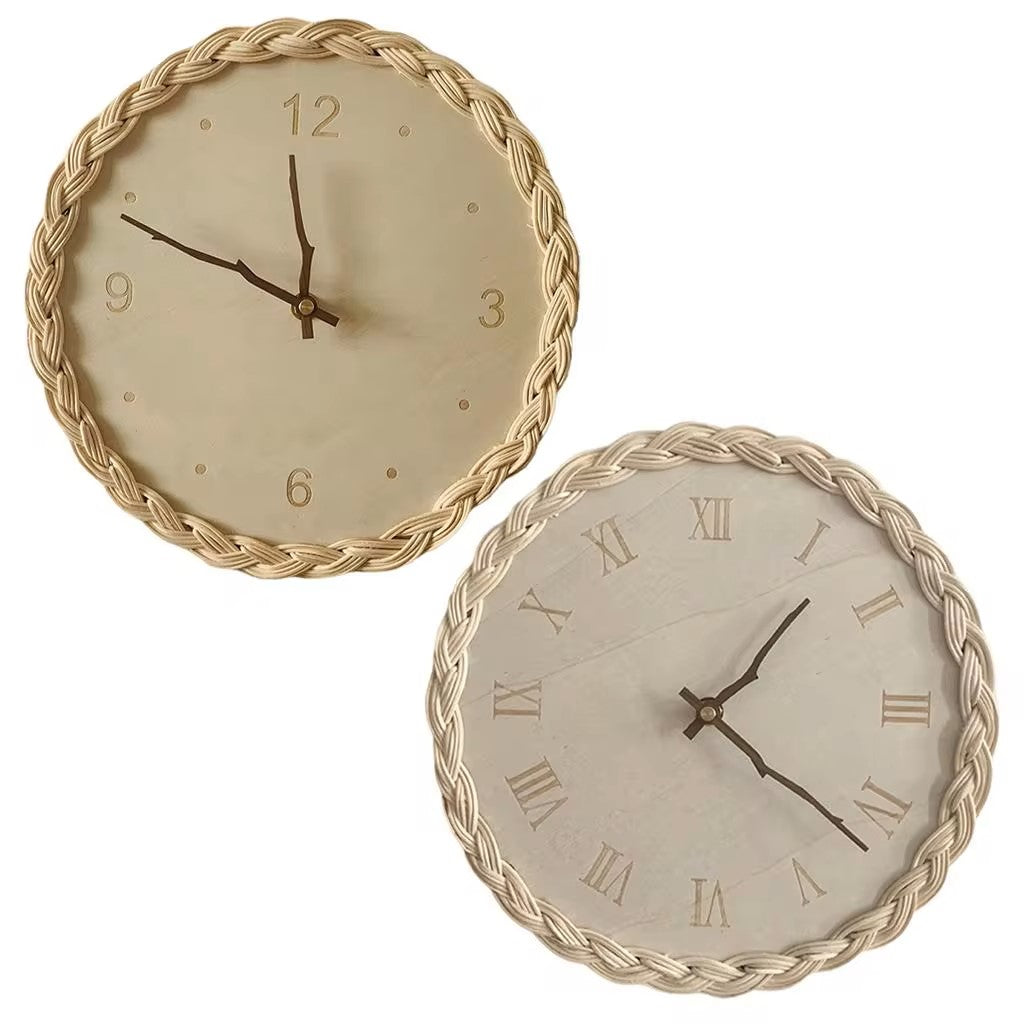 Horloge murale en rotin