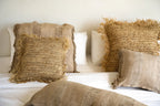 Coussin carré en raphia naturel avec texture décorative 40x40 cm