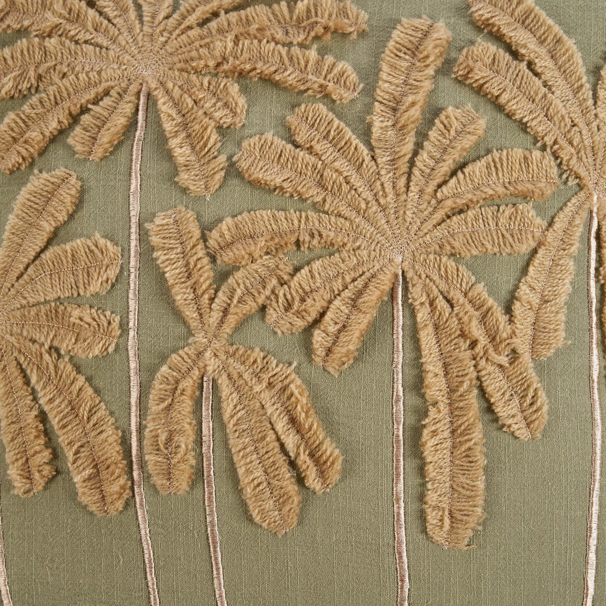 Housse de coussin coton vert olive avec broderie palmiers beige et franges