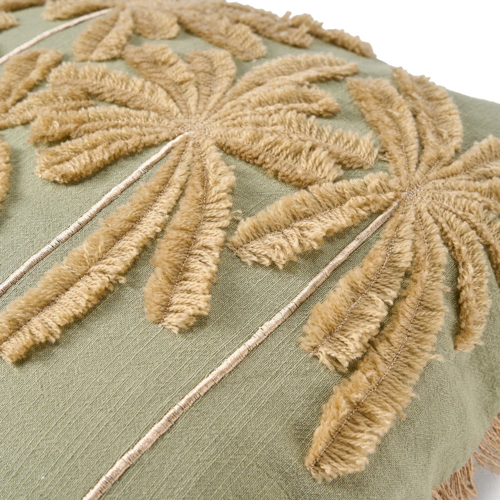Housse de coussin coton vert olive avec palmiers brodés et franges beige