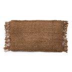 Housse de coussin rectangulaire marron en coton avec texture rugueuse et franges