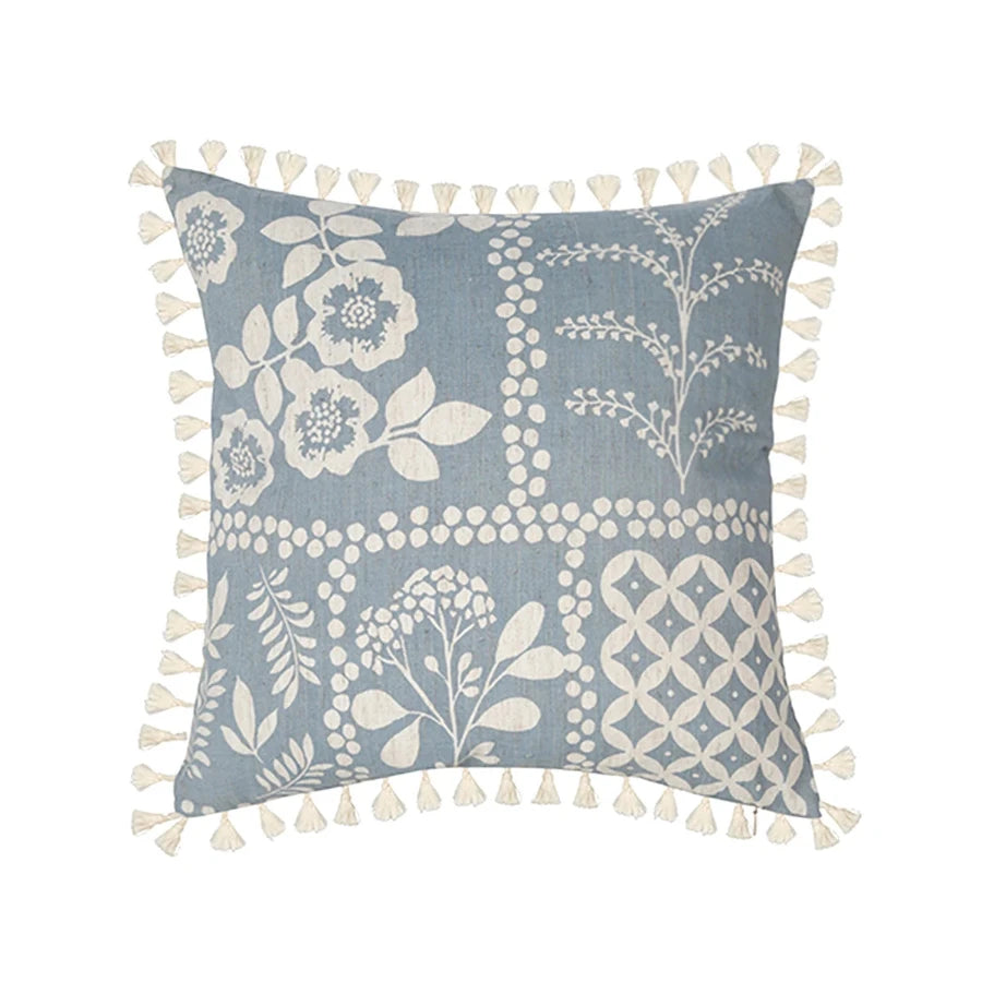 Variante 2 de la housse de coussin bleu géométrique avec imprimés géométriques et franges