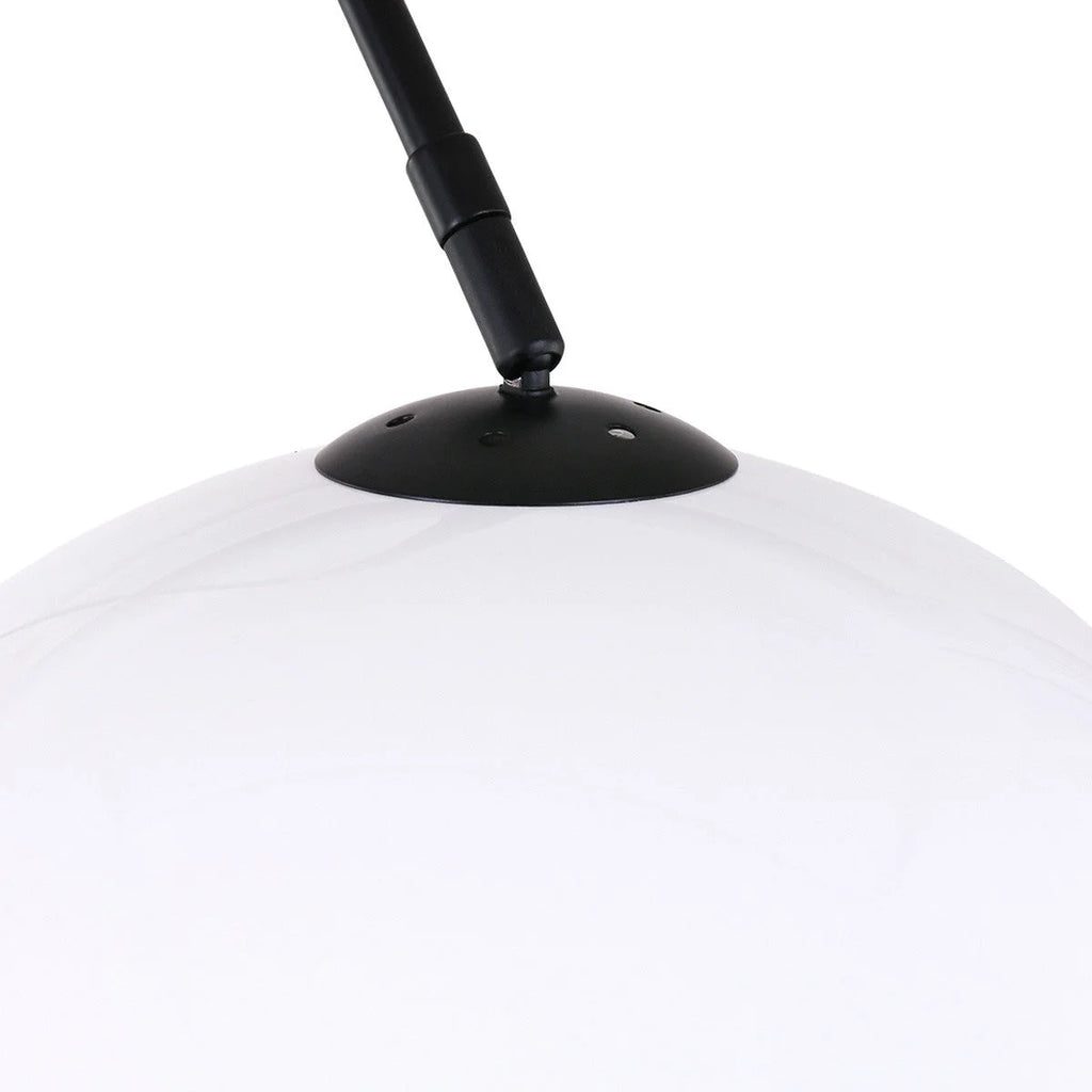 Suspension globe blanche avec bras noir réglable dans le style Lampadaire arc en métal noir abat-jour blanc hâmisphérique