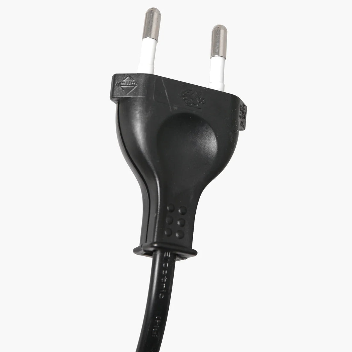 Prise électrique noire en plastique avec deux broches rondes et terre, texture moulée, pour lampadaire arc métal noir abat-jour rotin ajouré H180 cm