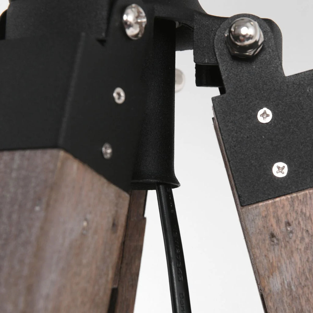 Base de lampe sur pied en bois et métal avec abat-jour en bambou noir, hauteur 170 cm