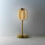 Lampe de table en laiton brossé et verre ambré nervuré H32 cm